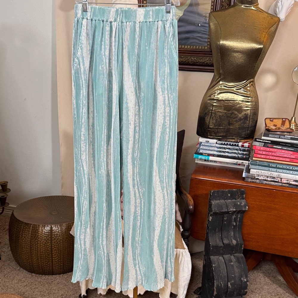 Elegant Wide Leg Striped Pants